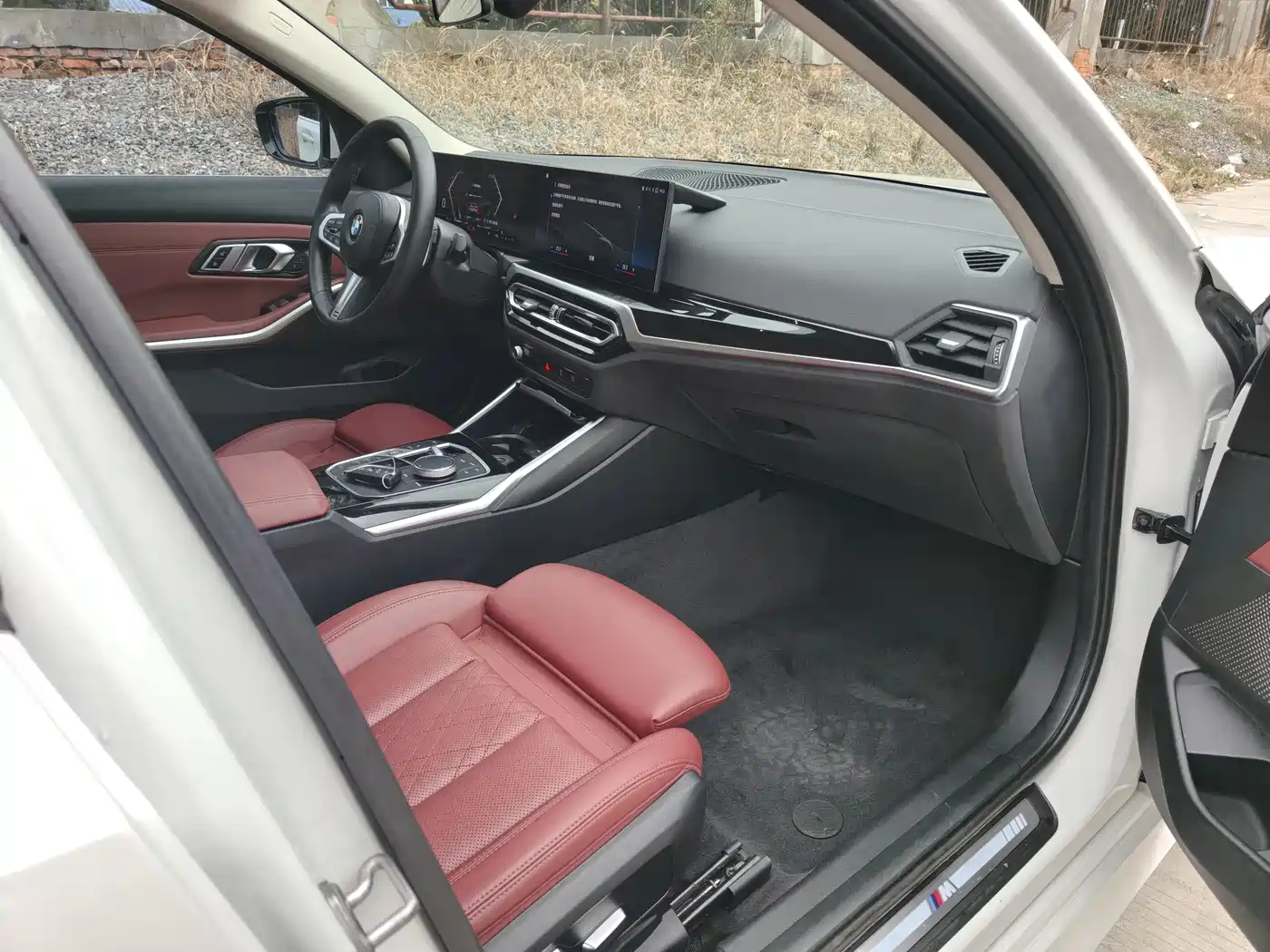 BMW 3 Series 2023 320Li M Sport Package фото 17