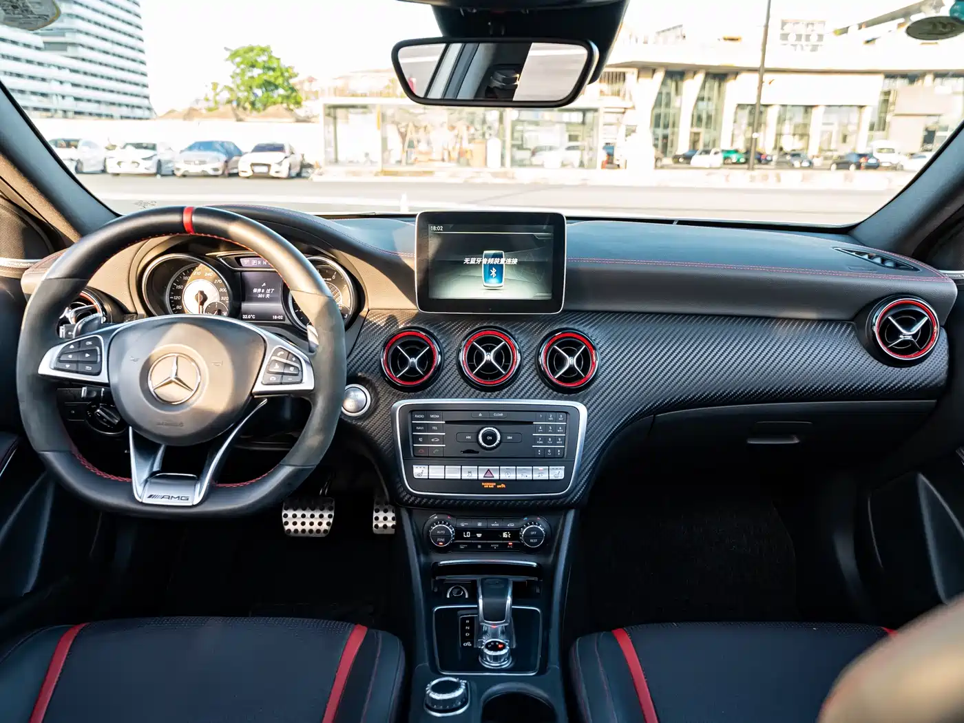 Mercedes-Benz A-Class AMG (Import) 2016 AMG A 45 4MATIC фото 6
