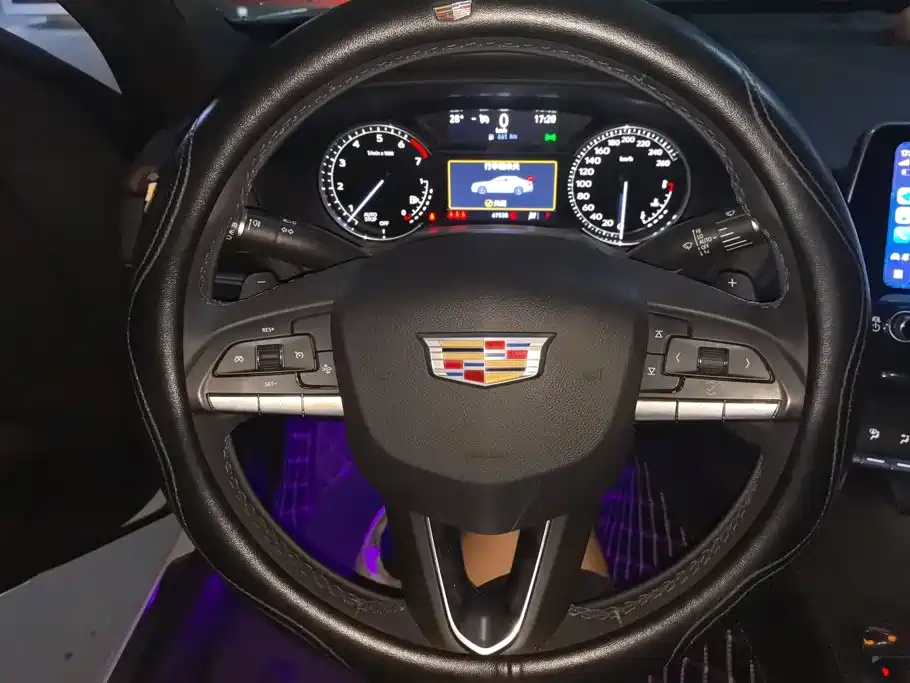 Cadillac CT4 2023 2022 28T Luxury Model