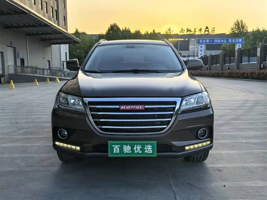 Haval H2 2015 1.5T Automatic 2WD Elite Edition фото 2