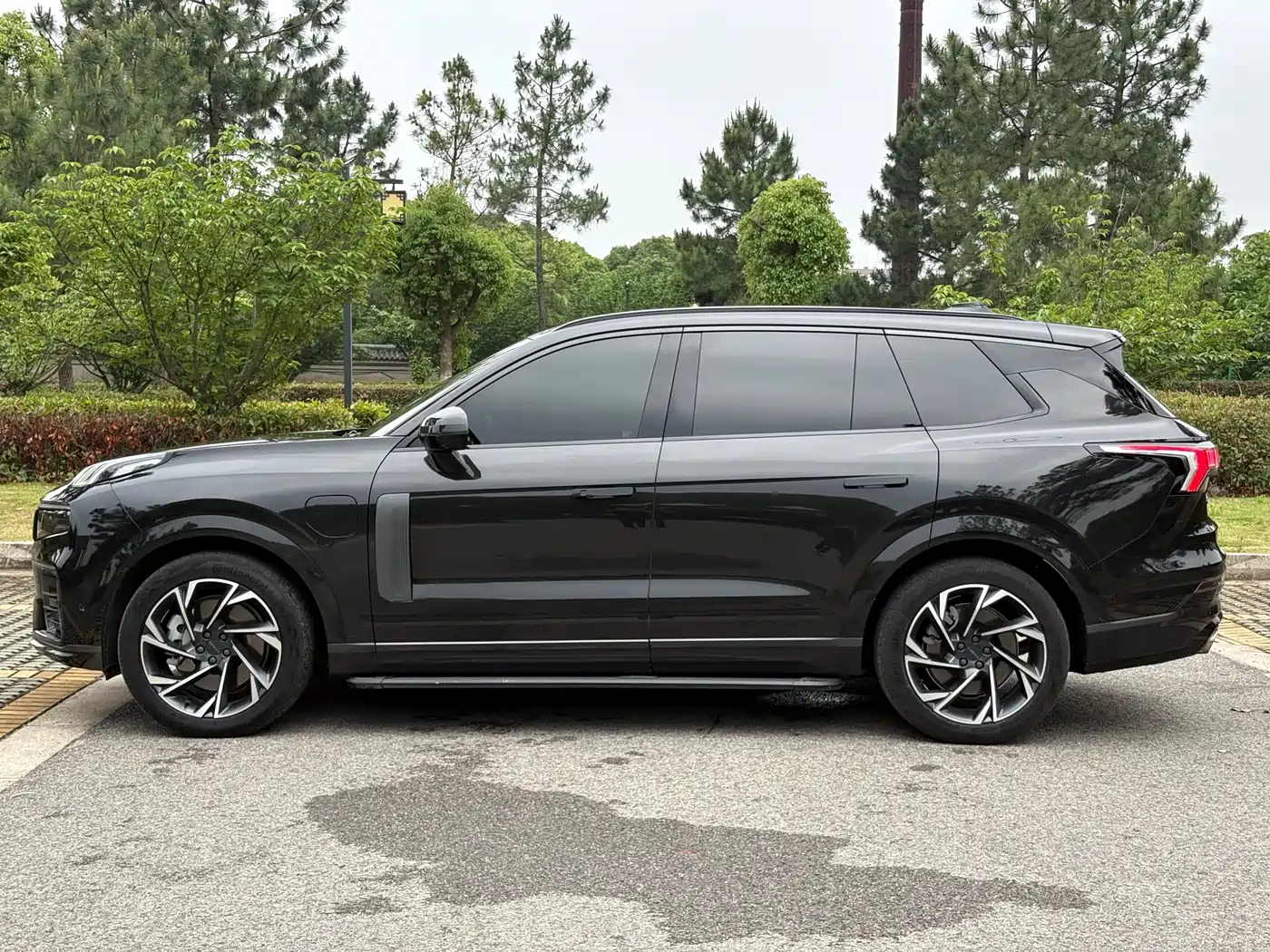 Lynk & Co 09 EM-P 2021 2.0T PHEV Ultra 6-seater фото 5