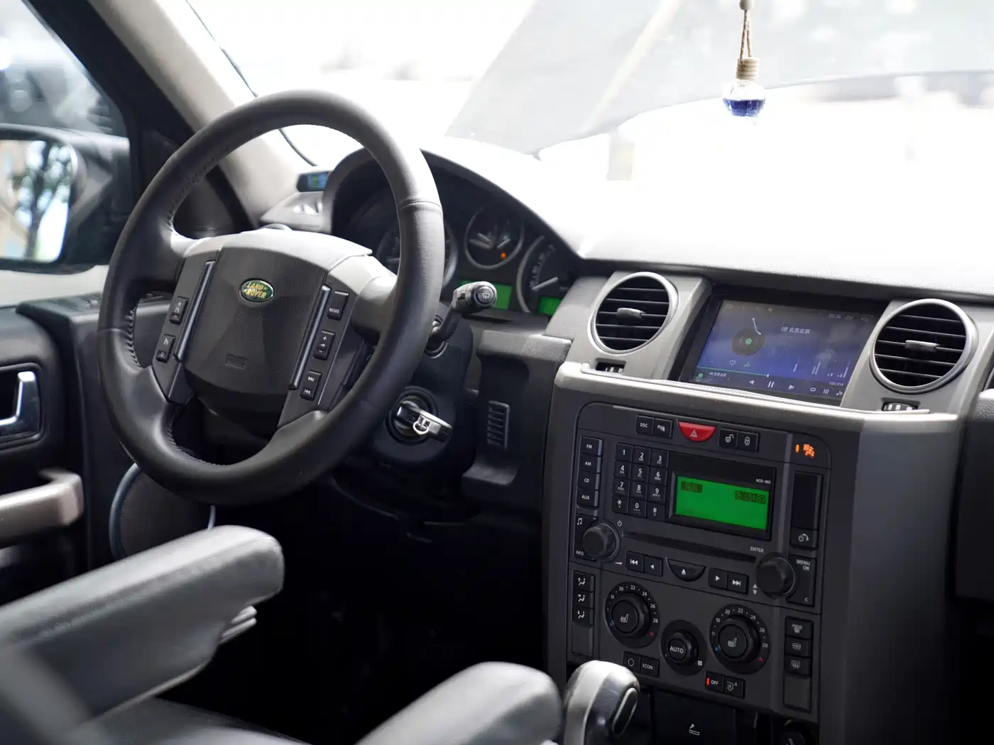 Фото 13 - Land Rover Discovery