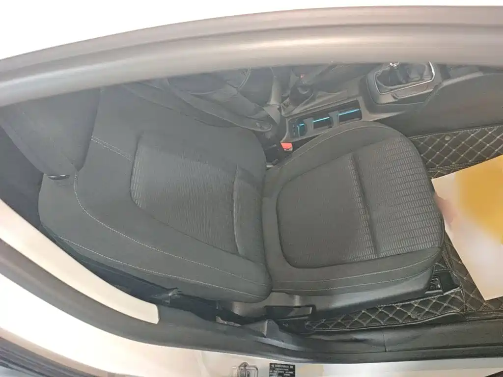 Фото 25 - Ford Focus