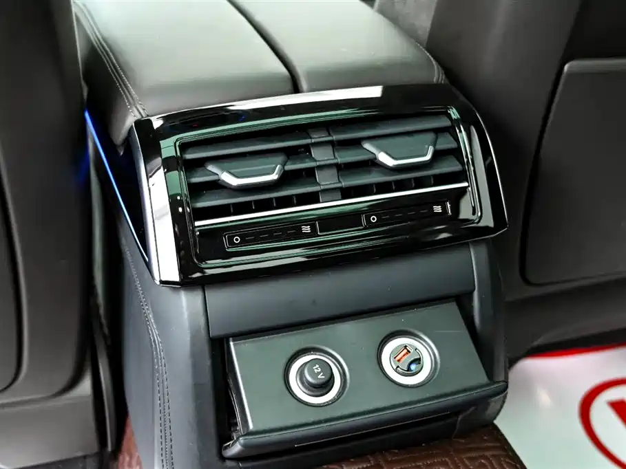 Audi A8 New Energy 2022 A8L 60 TFSIe quattro Collector's Edition фото 36