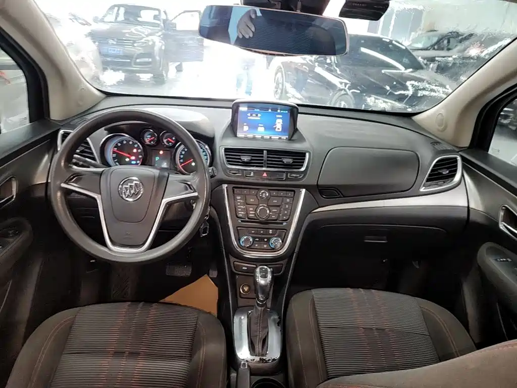 Фото 10 - Buick Encore