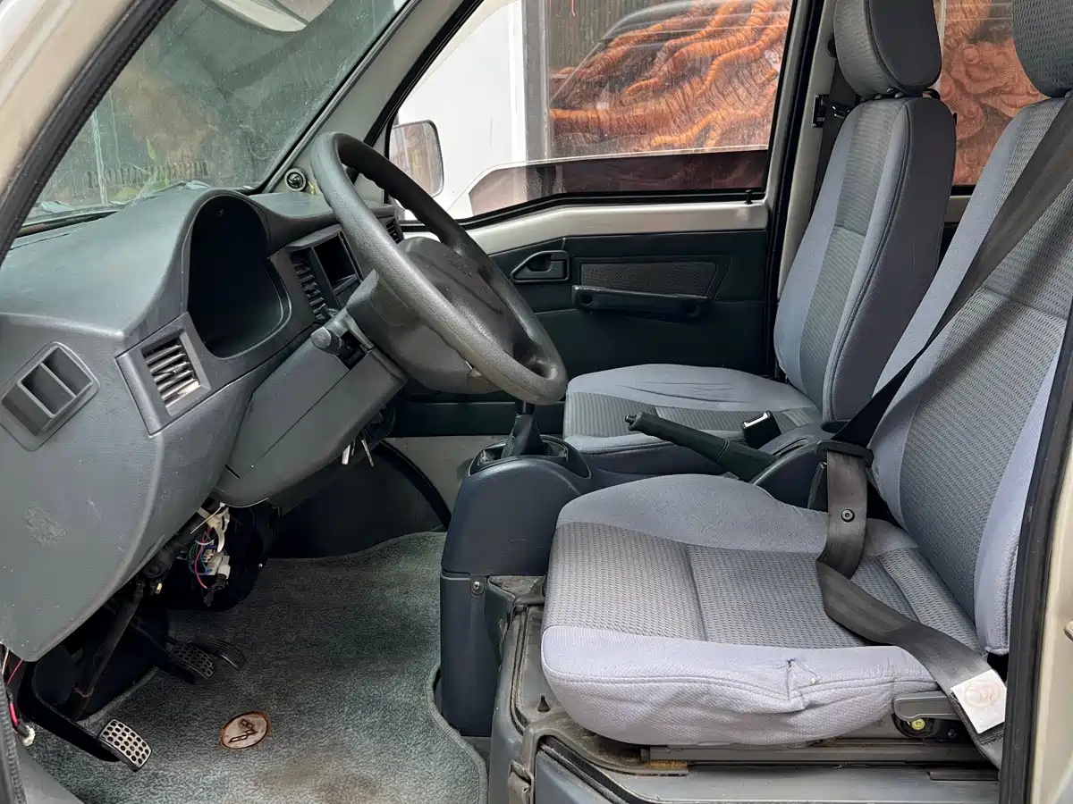 Wuling Motors Wuling Zhiguang 2010 2008 Model 1.2L Basic LAQ