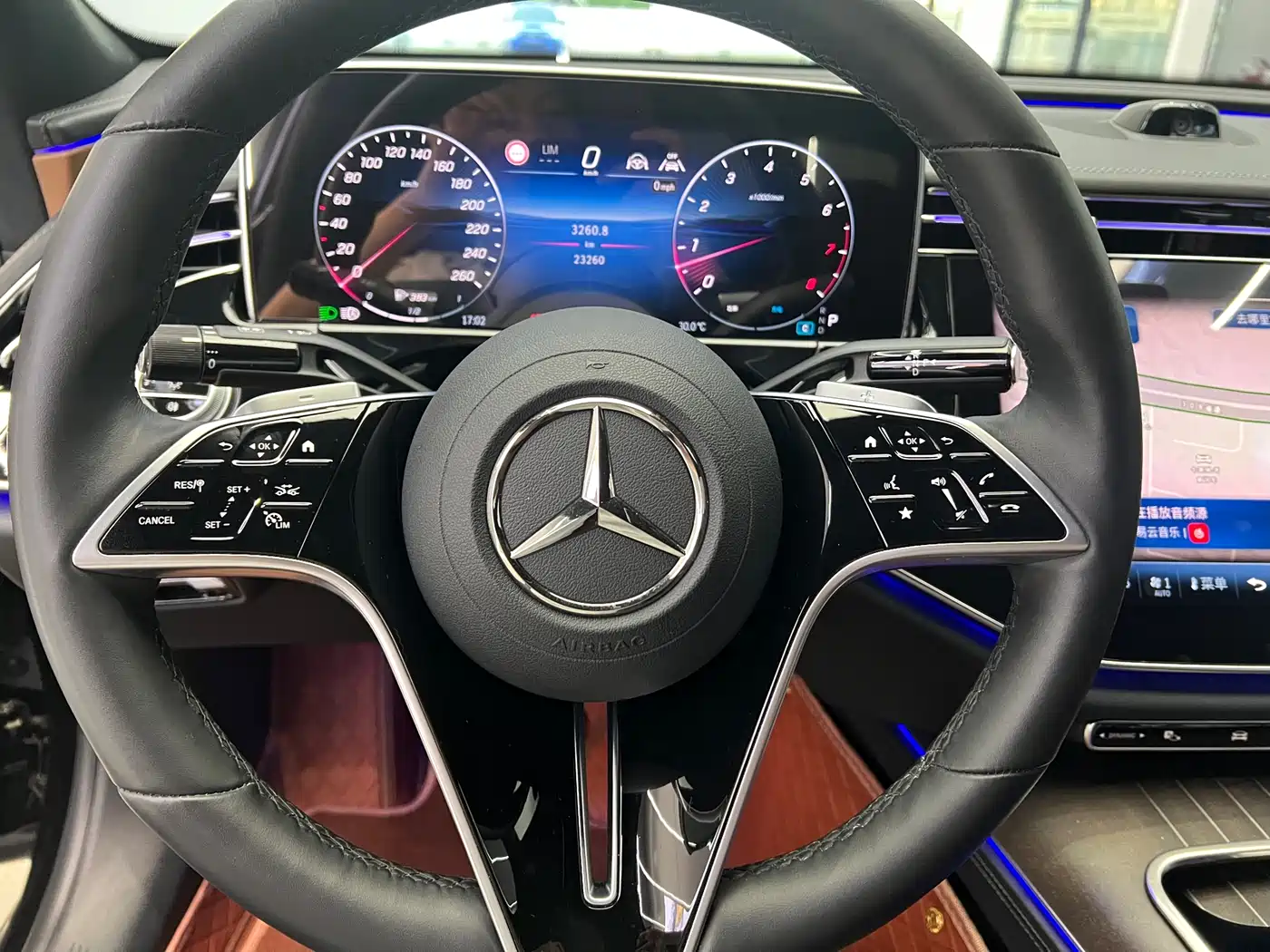 Mercedes-Benz E-Class 2025 E 300 L Luxury фото 9