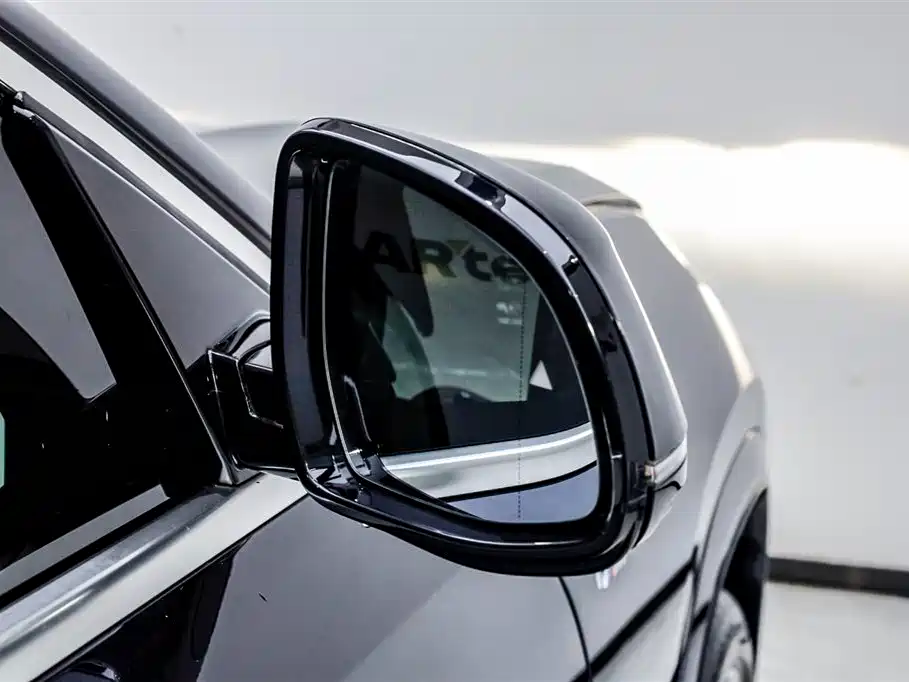 BMW X6 2021 Facelift xDrive40i Premium M Sport Package фото 28