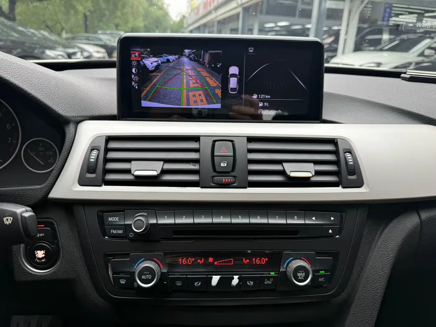 BMW 3 Series GT 2013 Model 320i Leading фото 18