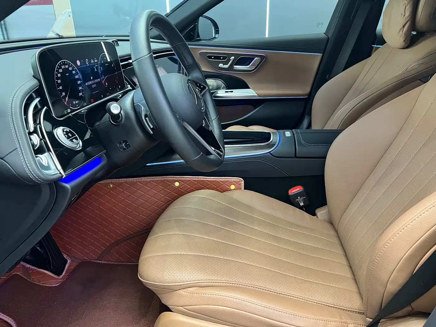 Mercedes-Benz E-Class 2025 E 300 L Luxury фото 4