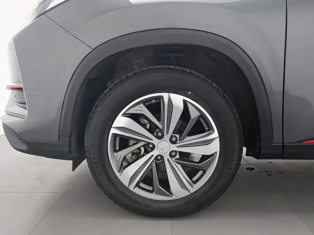 Фото 17 - Changan CS75 PLUS