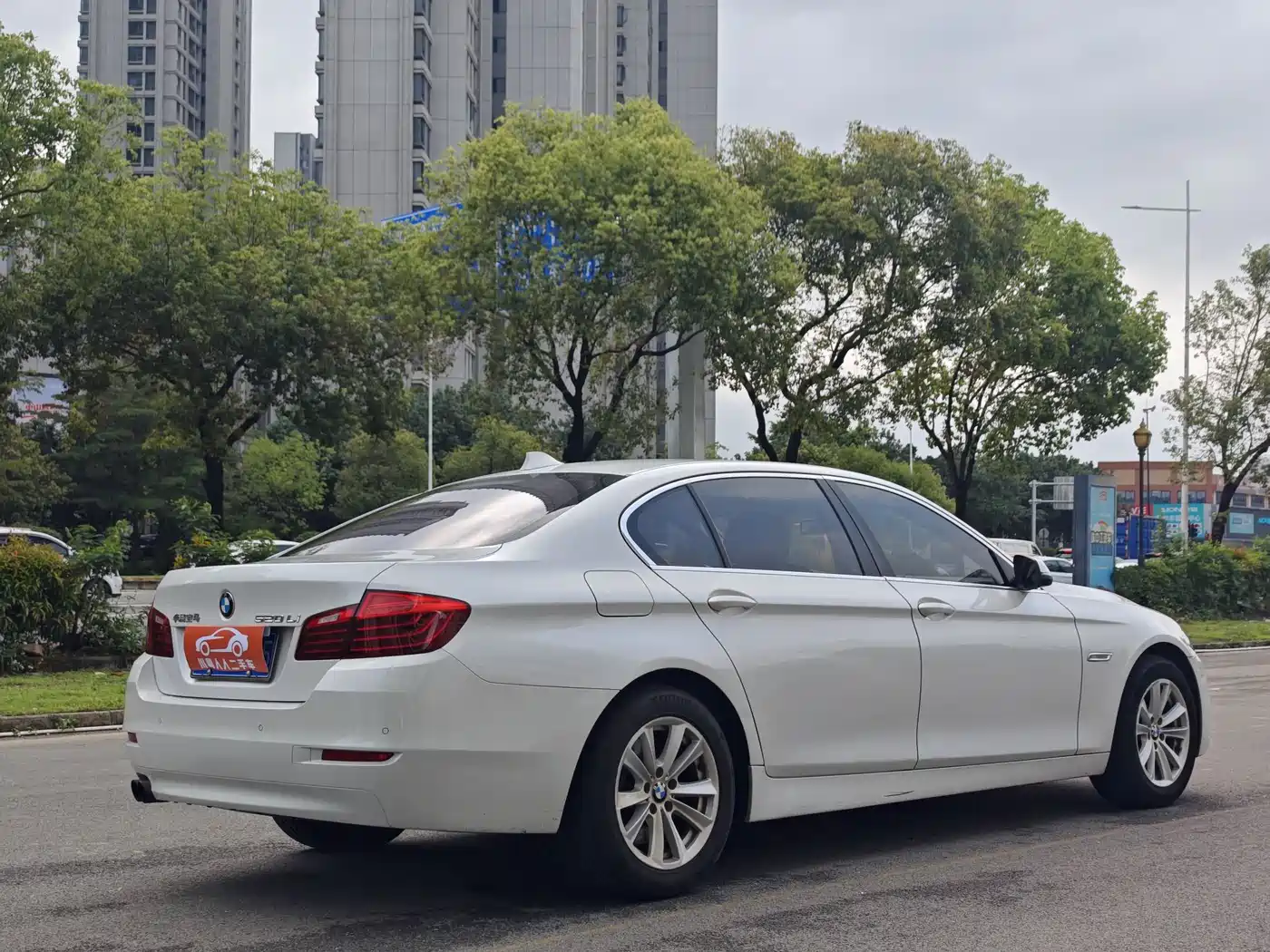 BMW 5 Series 2017 520Li Classic Edition фото 6