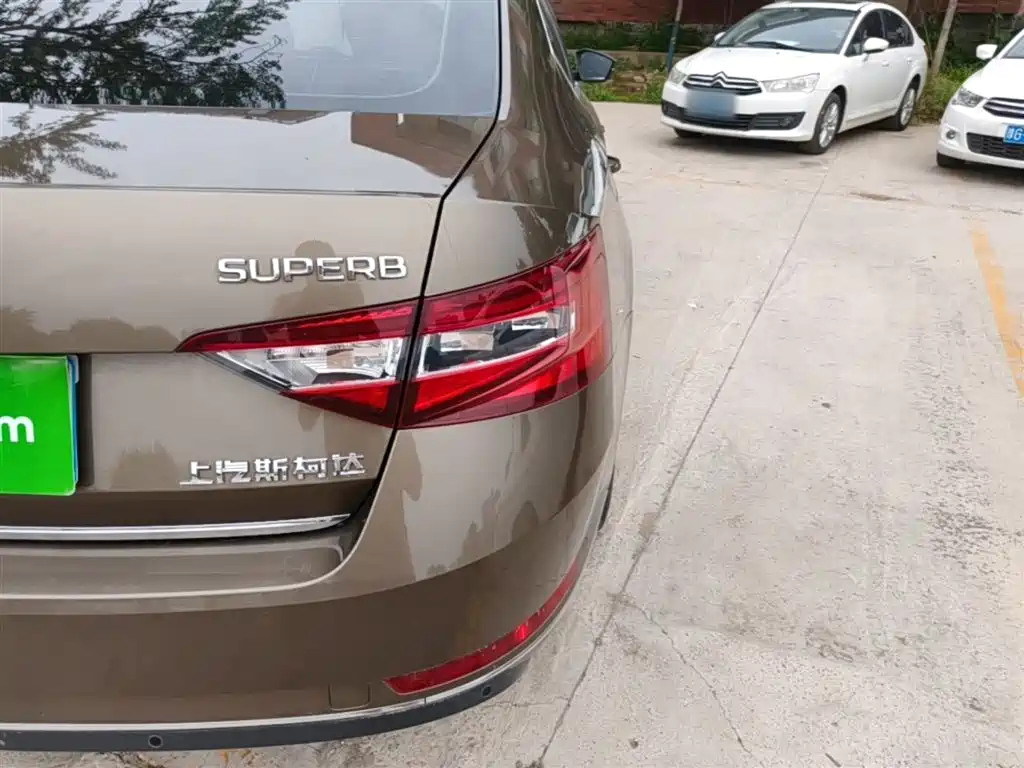 Škoda Superb 2016 TSI330 DSG Smart Edition фото 8