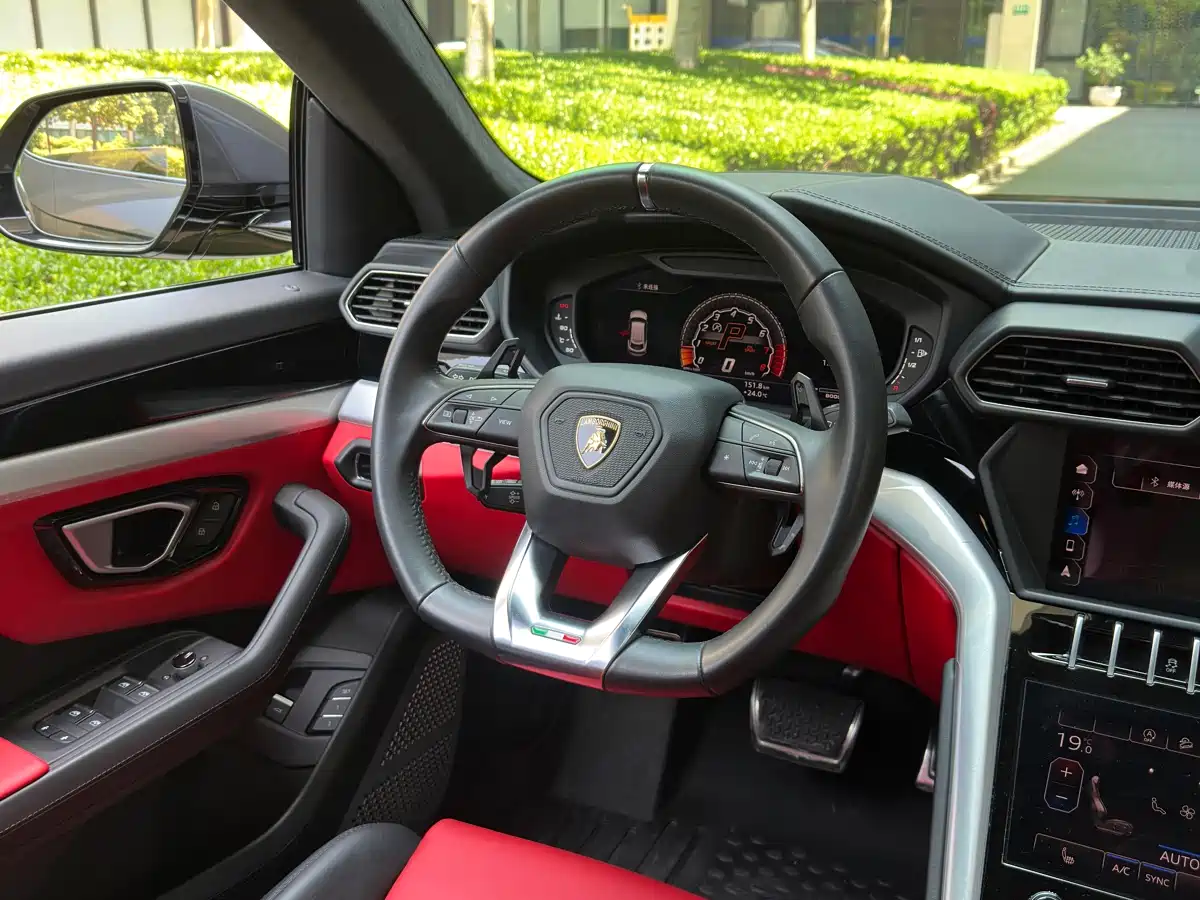 Lamborghini Urus 2018 4.0T V8 фото 20