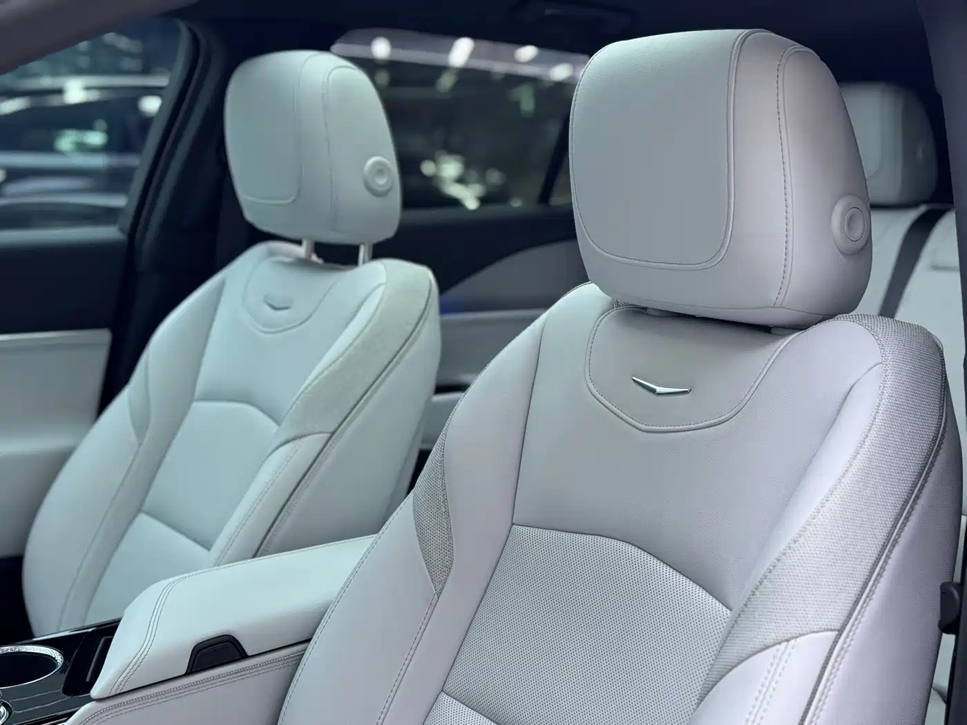 Cadillac GT4 2025 2023 25T Luxury Edition