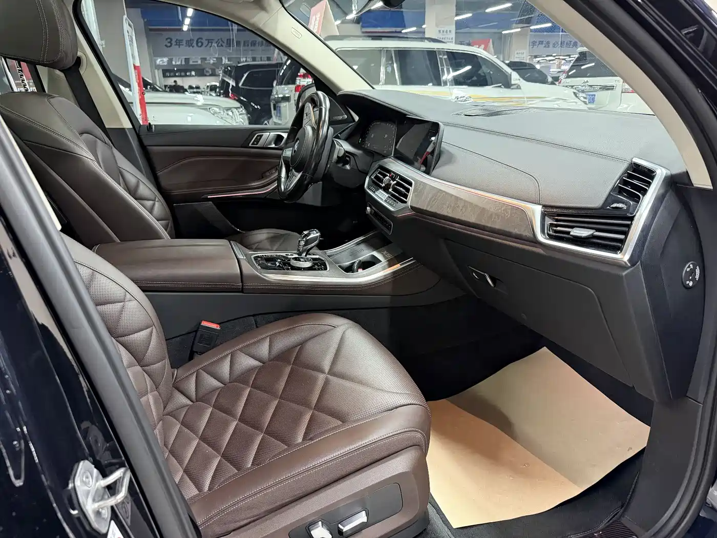 BMW X5 2022 xDrive 30Li Premium M Sport Package фото 12