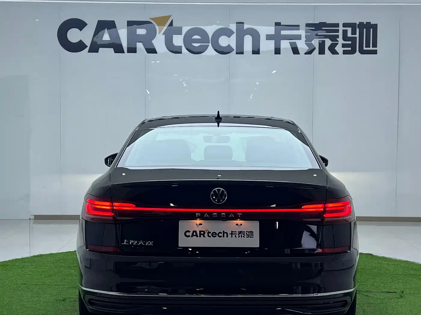 Volkswagen Passat 2026 Outstanding Edition 330TSI Elite Version фото 6