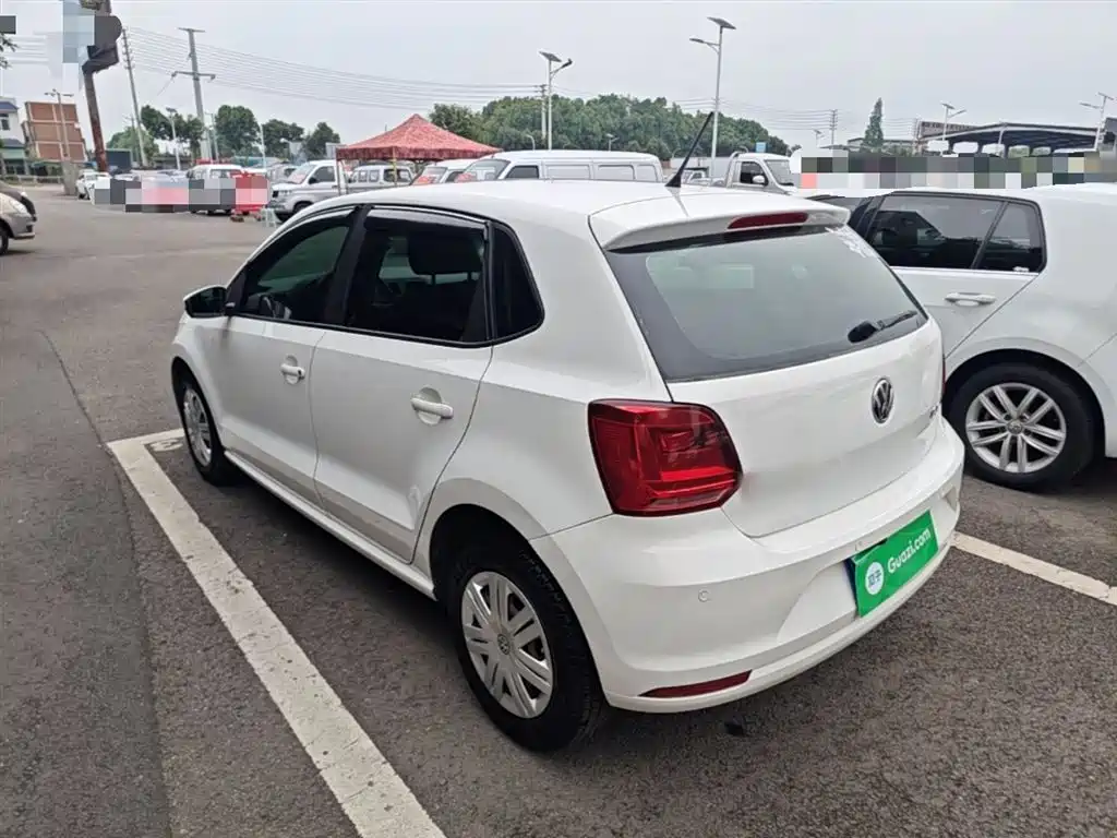 Volkswagen Polo 2016 1.4L Manual Trend фото 5
