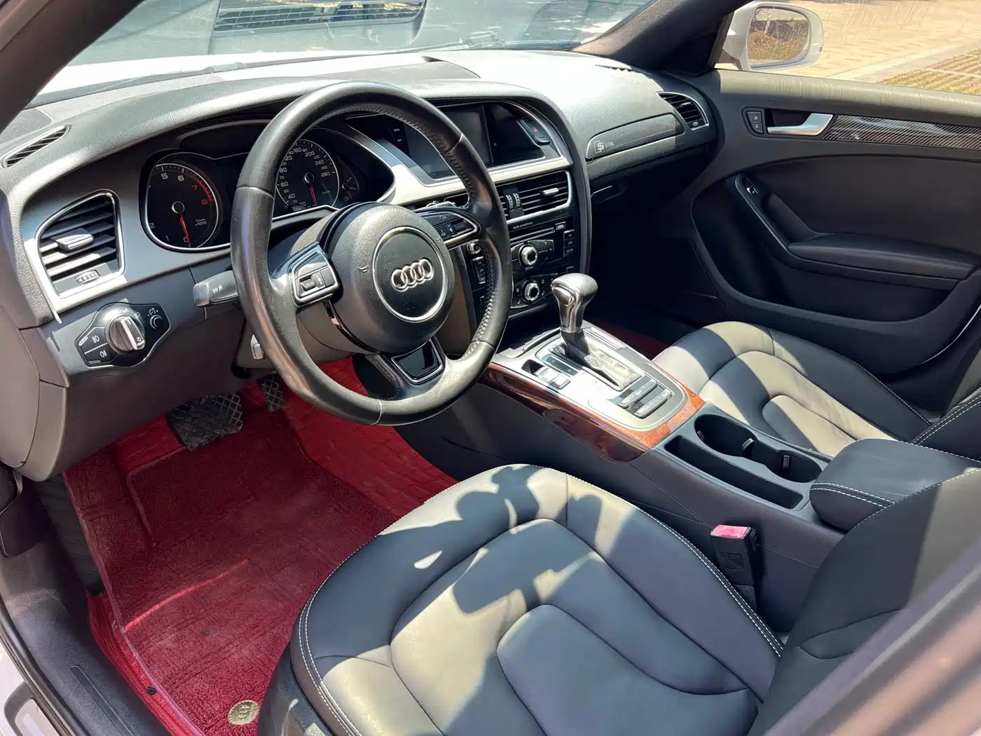 Audi A4L 2013 35 TFSI Automatic Comfort фото 6