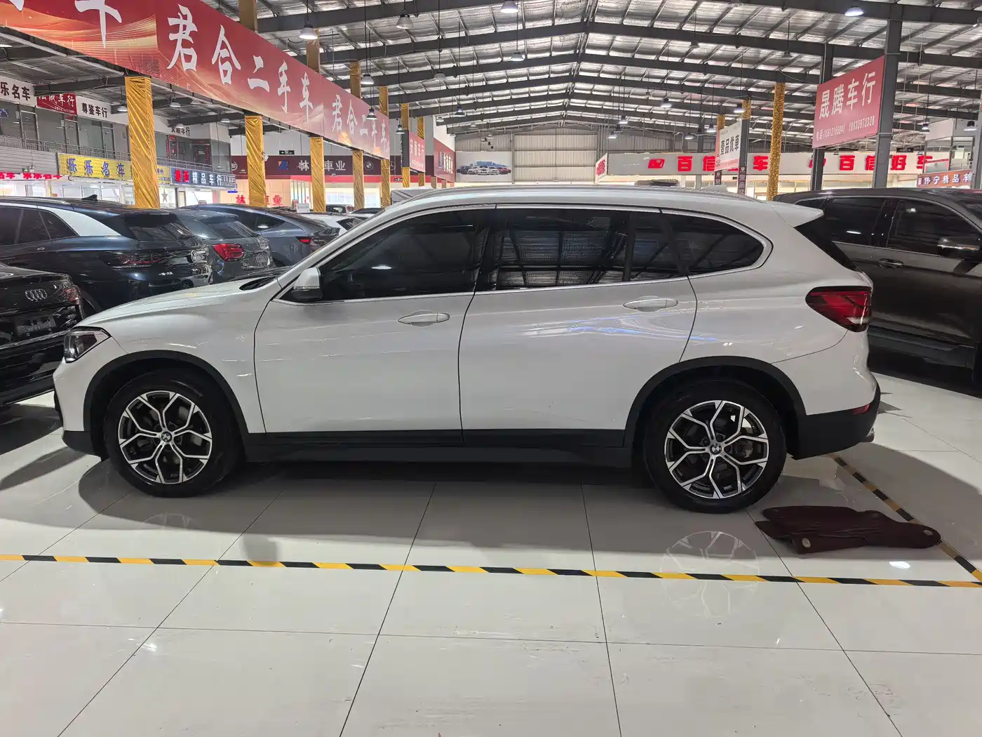 BMW X1 2022 sDrive25Li Leading фото 7