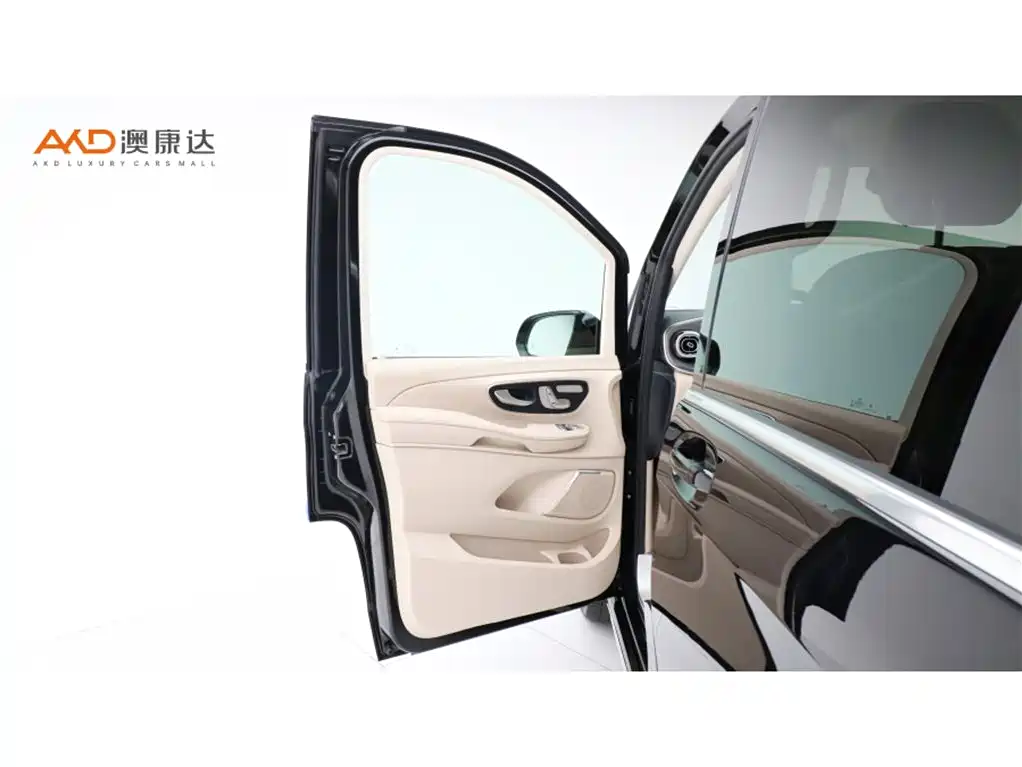 Mercedes-Benz V-Class 2025 2024 V 300 L Long Wheelbase Luxury Edition