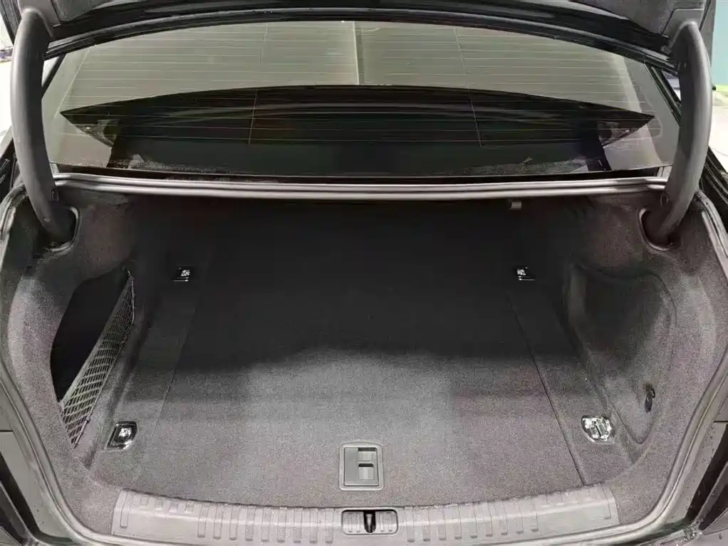 Audi A6L 2023 40 TFSI Luxury Elegance фото 17