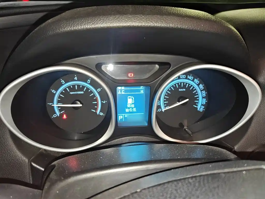 GAC Trumpchi Trumpchi GS5 2014 2.0L Automatic 2WD Premium Edition фото 4