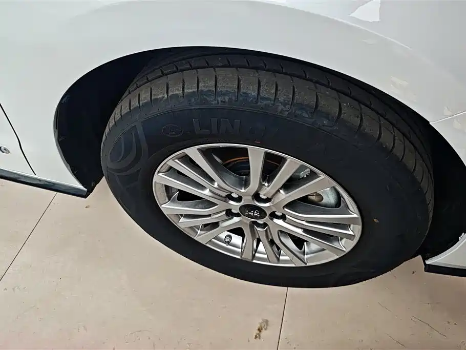 Toyota Sienna 2021 2.5L Hybrid Premium Edition фото 6