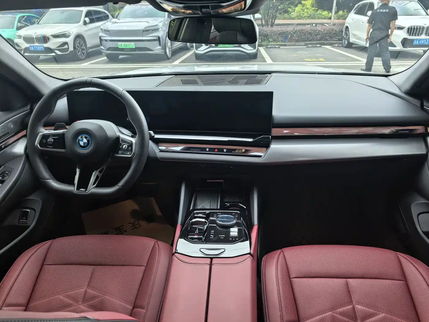 BMW i5 2024 2024 eDrive 35L Premium Model M Sport Package
