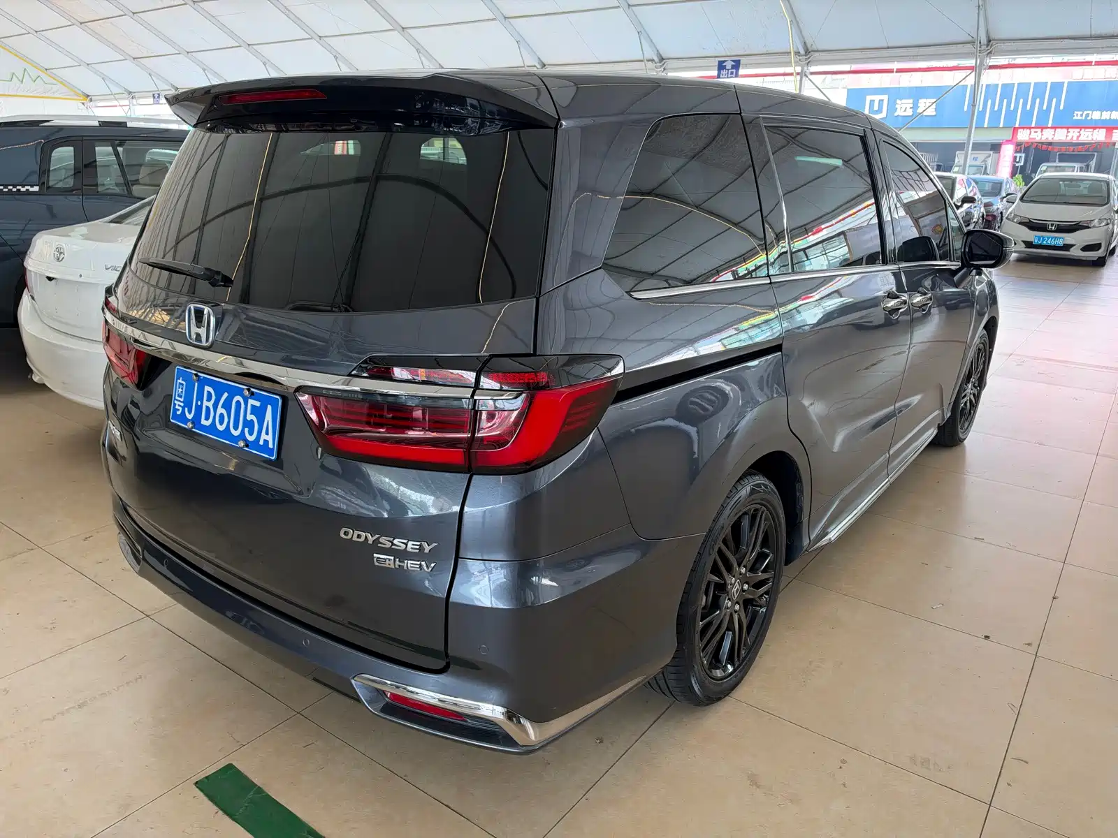 Photo 9 - Honda Odyssey