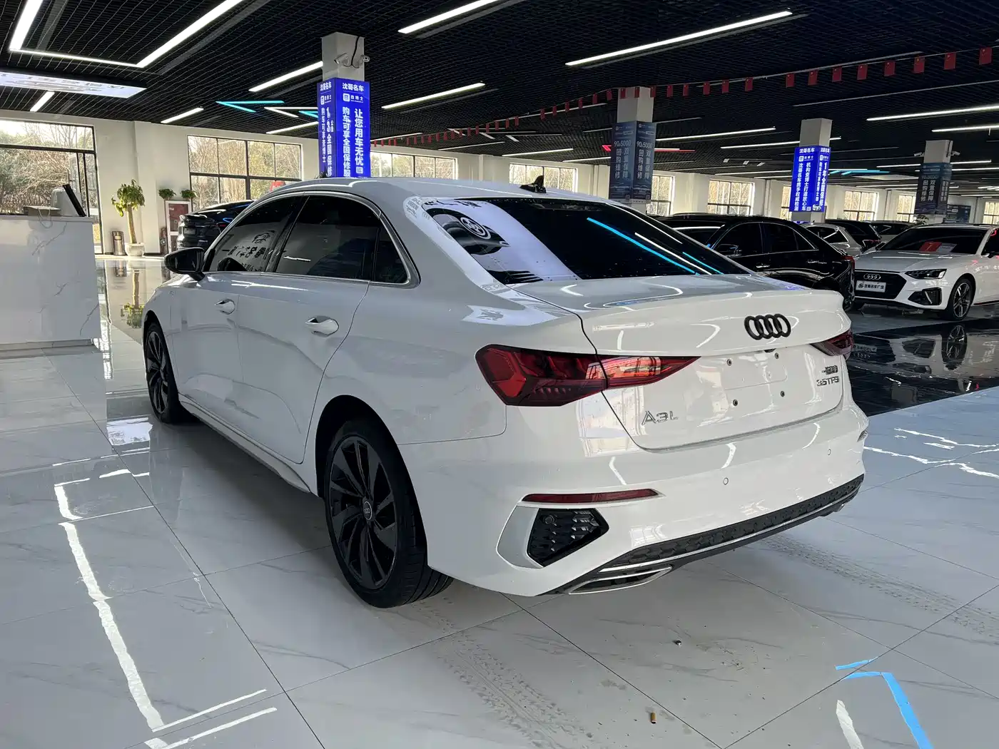 Audi A3 2023 A3L Limousine 35 TFSI Fashion Sport фото 9