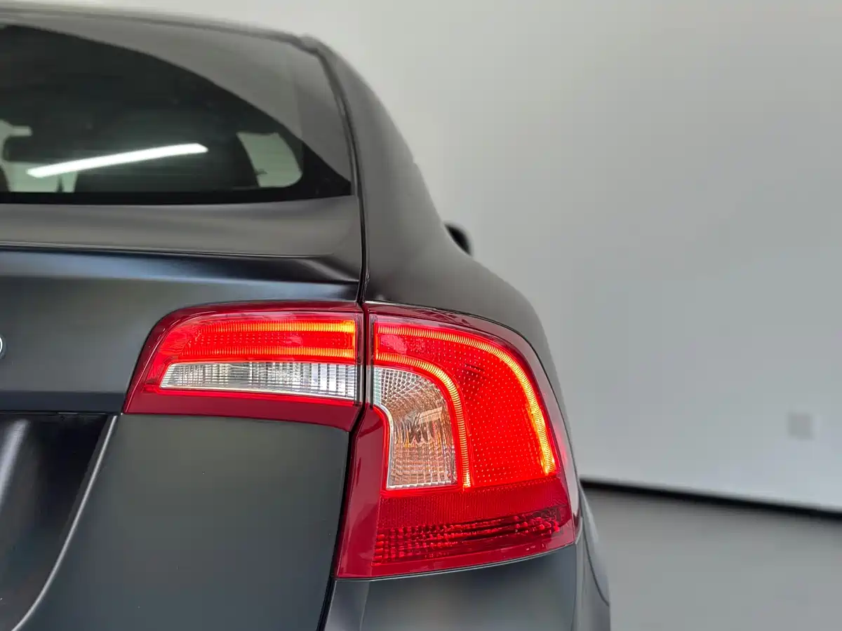Фото 20 - Volvo S60