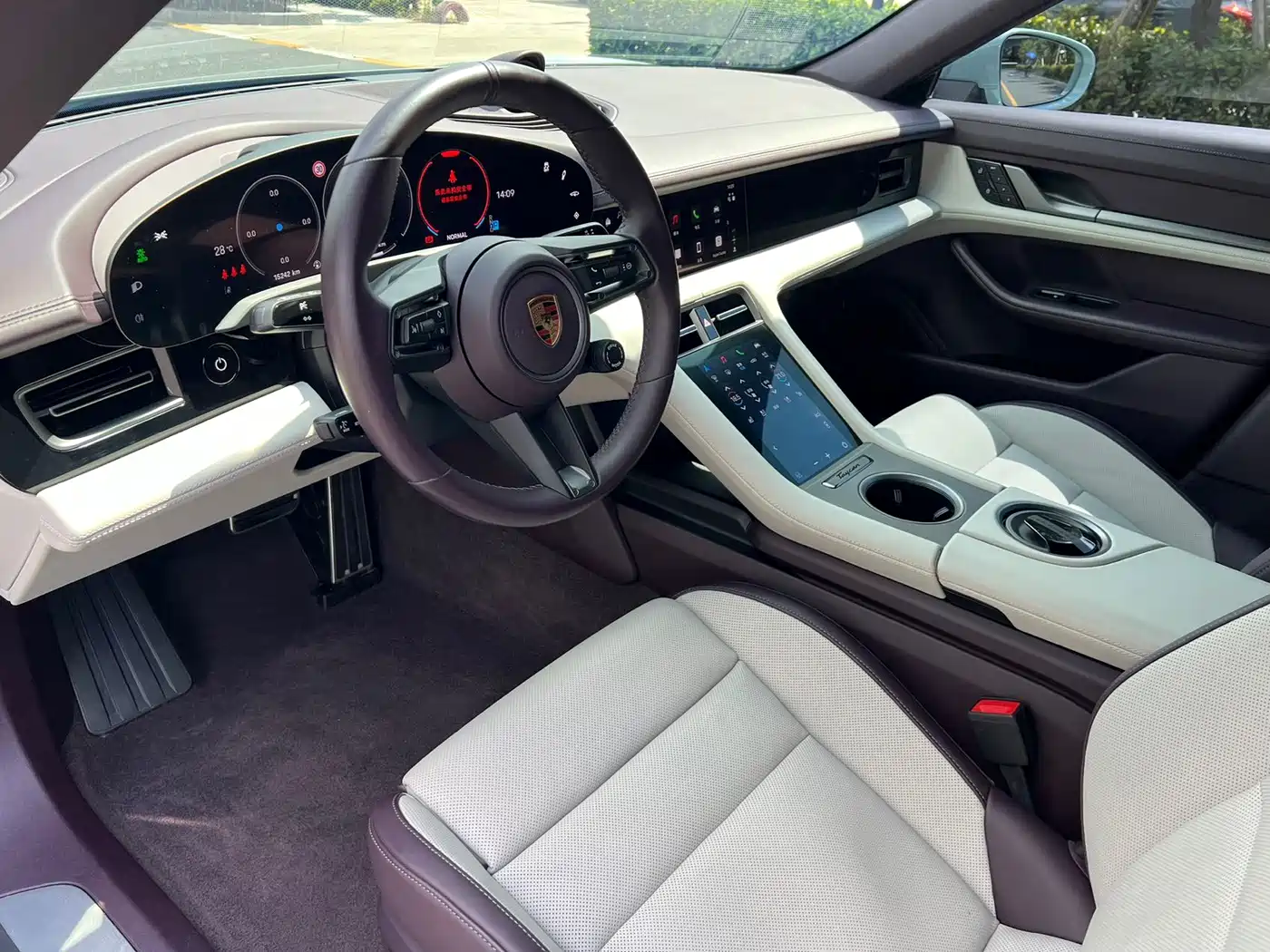 Porsche Taycan 2024 2024 Taycan 4
