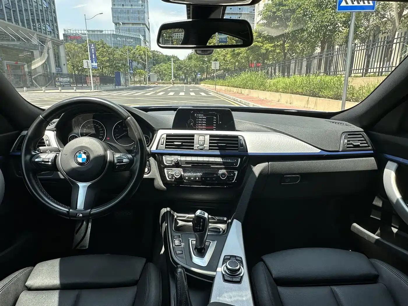 BMW 3 Series GT 2016 320i Fashion Style фото 9