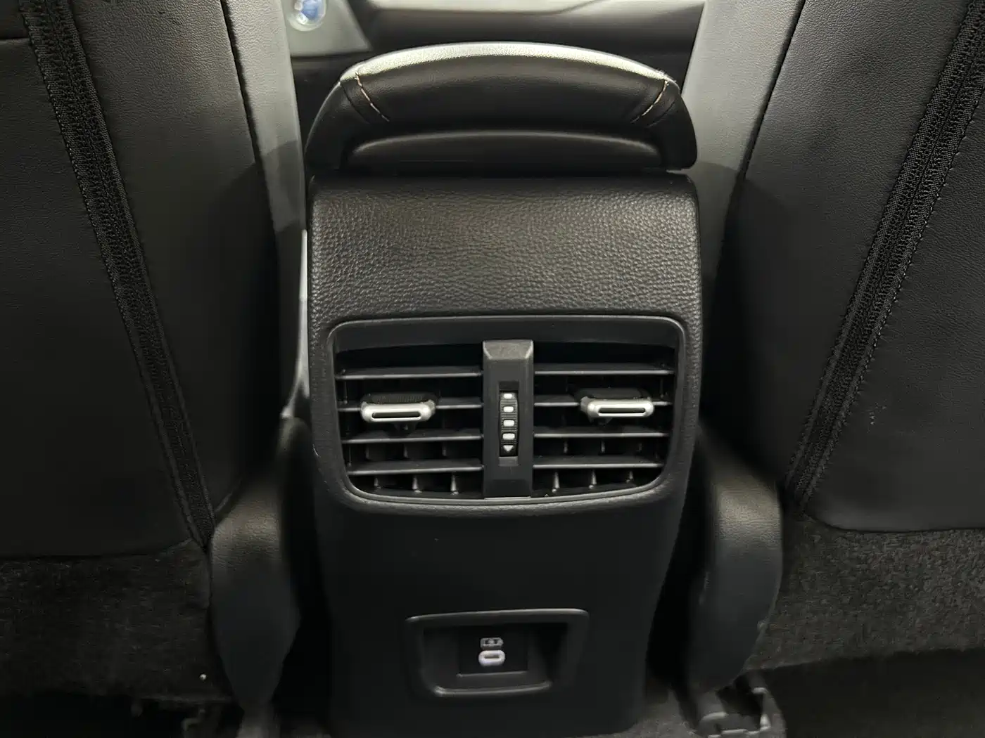 Toyota Levin 2023 Smart Hybrid 1.8L Sport Edition фото 21