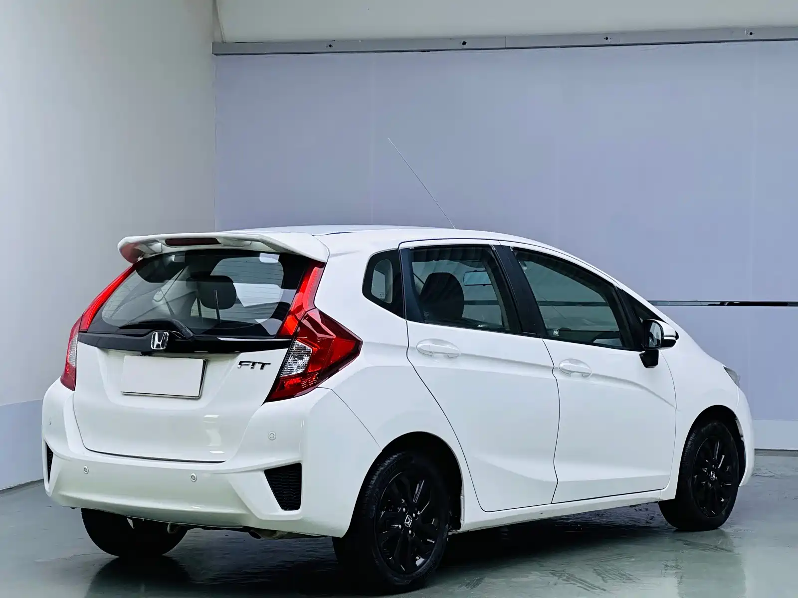 Фото 6 - Honda Fit