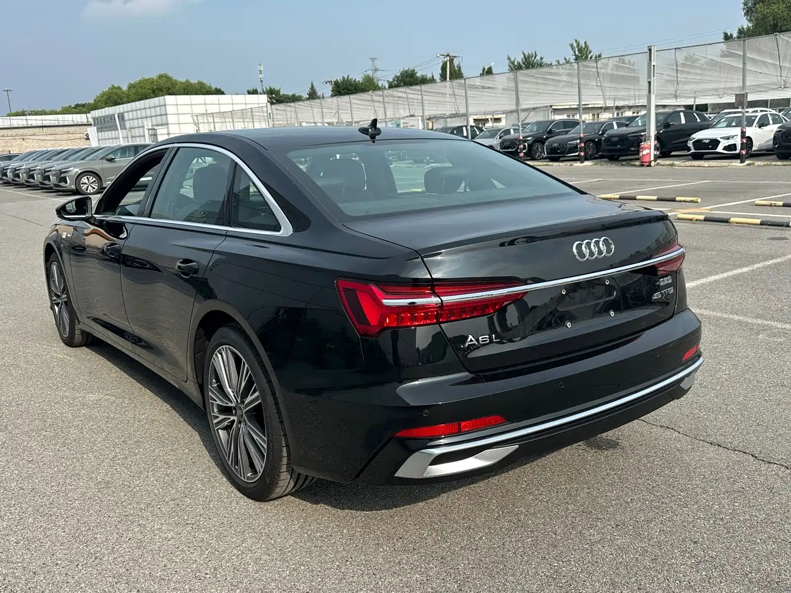Photo 9 - Audi A6L
