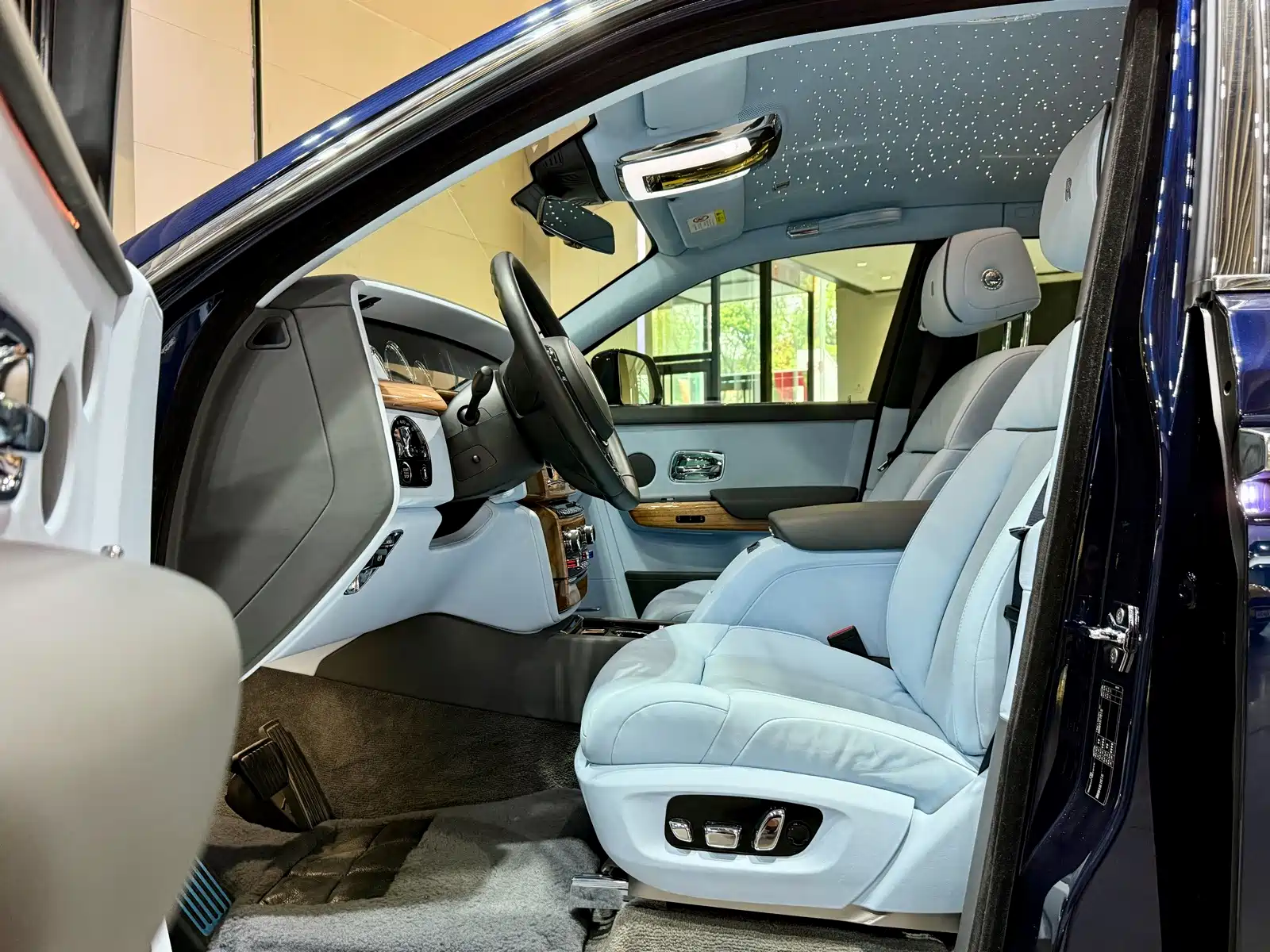 Фото 8 - Rolls-Royce Phantom