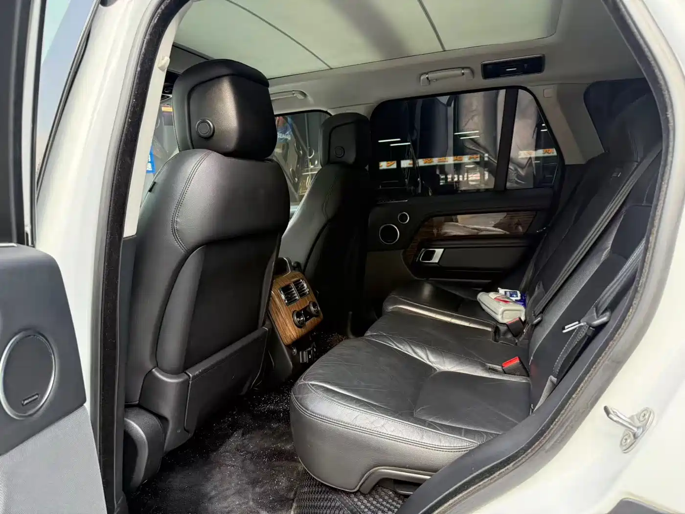 Land Rover Range Rover 2019 3.0 SC V6 Golden Age Edition фото 6