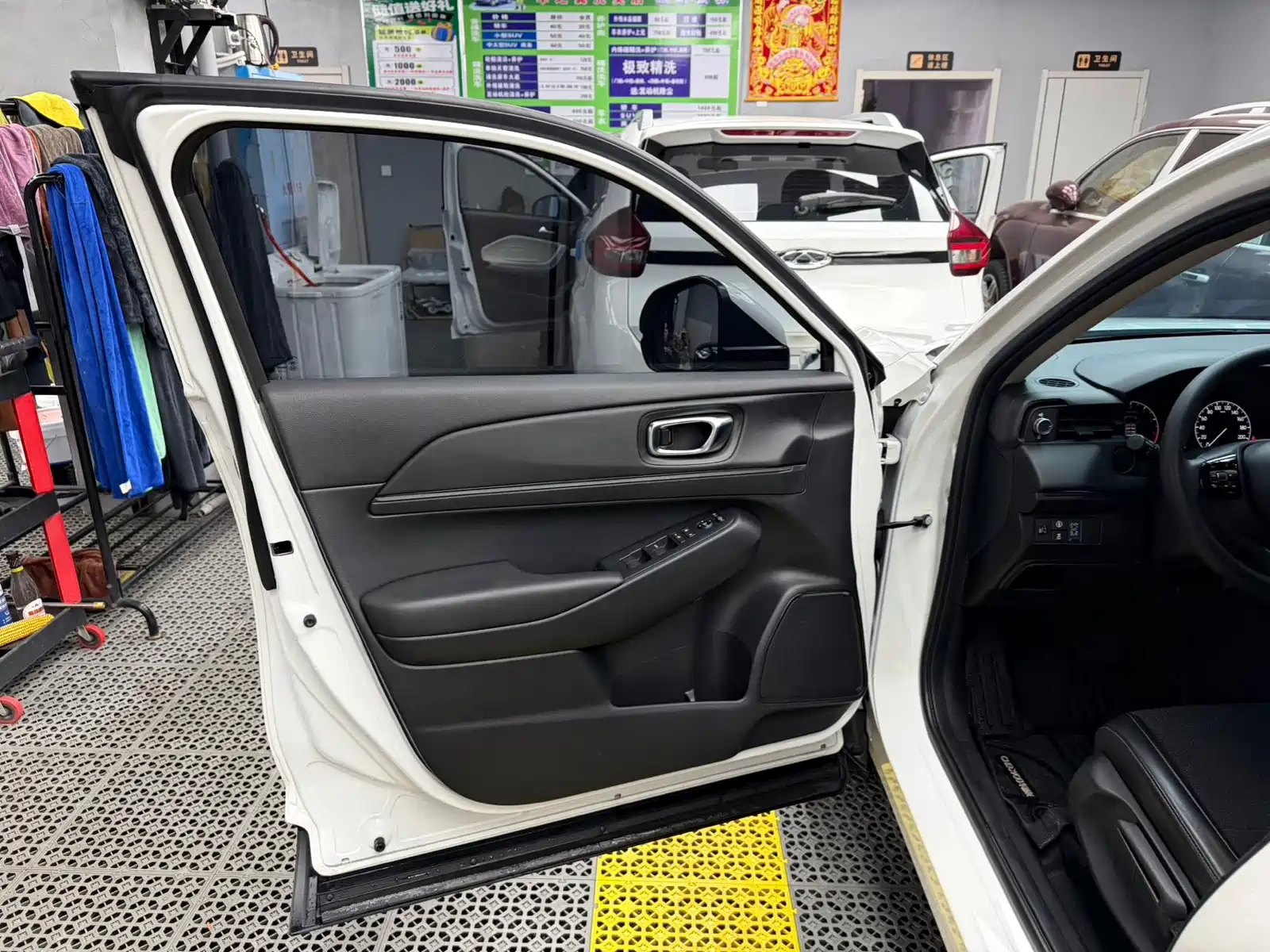 Photo 16 - Honda Vezel