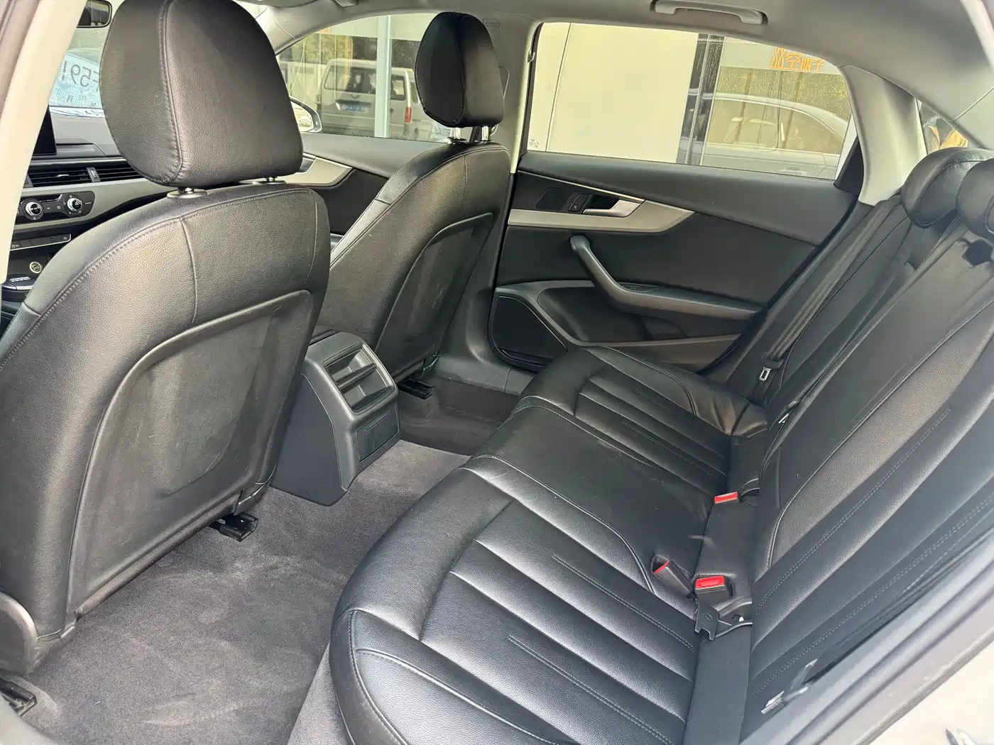 Audi A4L 2017 40 TFSI Progressive фото 8