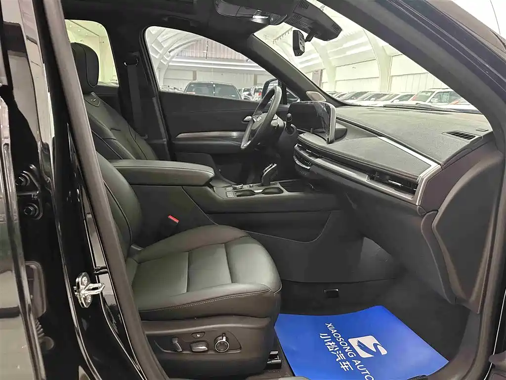 Cadillac XT4 2024 28T 2WD Premium фото 16