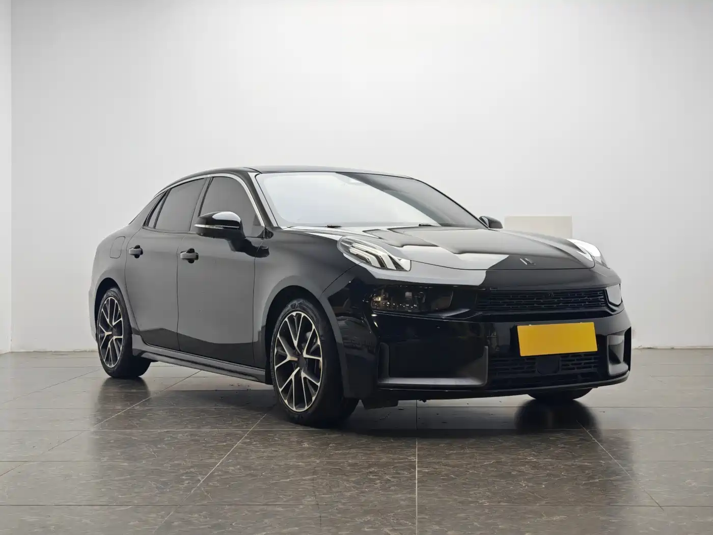 Lynk & Co 03 2021 1.5TD DCT Jin Champion Edition фото 2