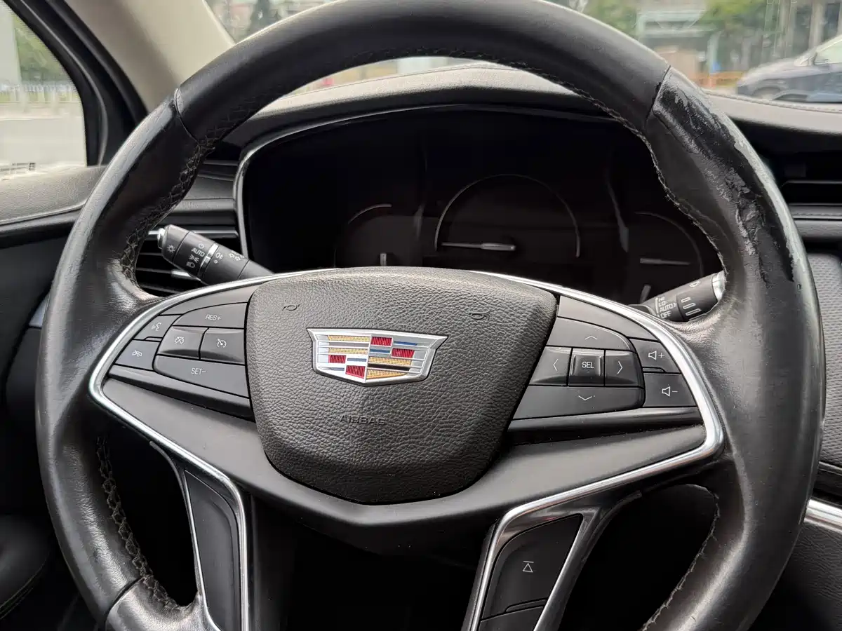Cadillac XT5 2016 25T Luxury Model фото 14