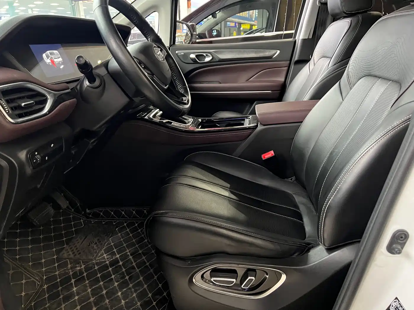 GAC Trumpchi Trumpchi M6 2023 PRO 270T DCT Luxury Edition фото 9