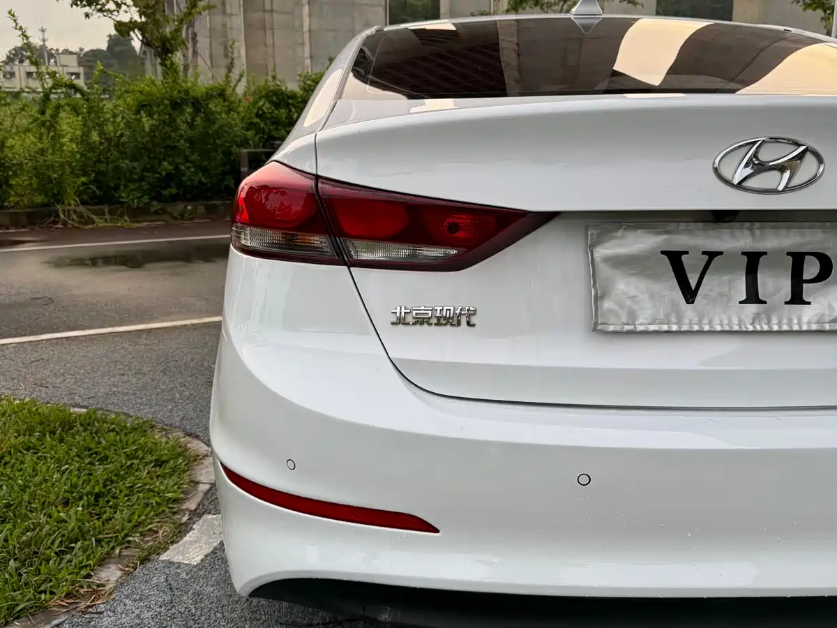 Hyundai Elantra 2016 Model 1.6L Automatic Smart Elite фото 10