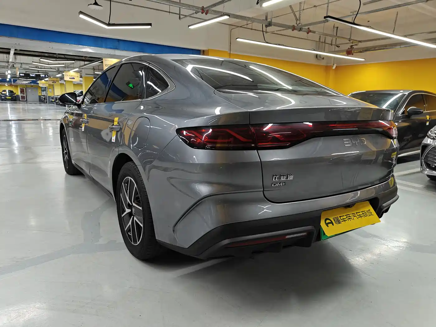 BYD Qin L 2024 DM-i 120KM Leading фото 8