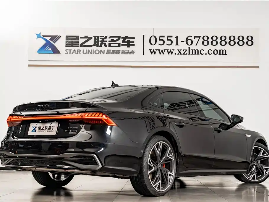 Audi A7L 2024 45 TFSI quattro Black Warrior Edition фото 7