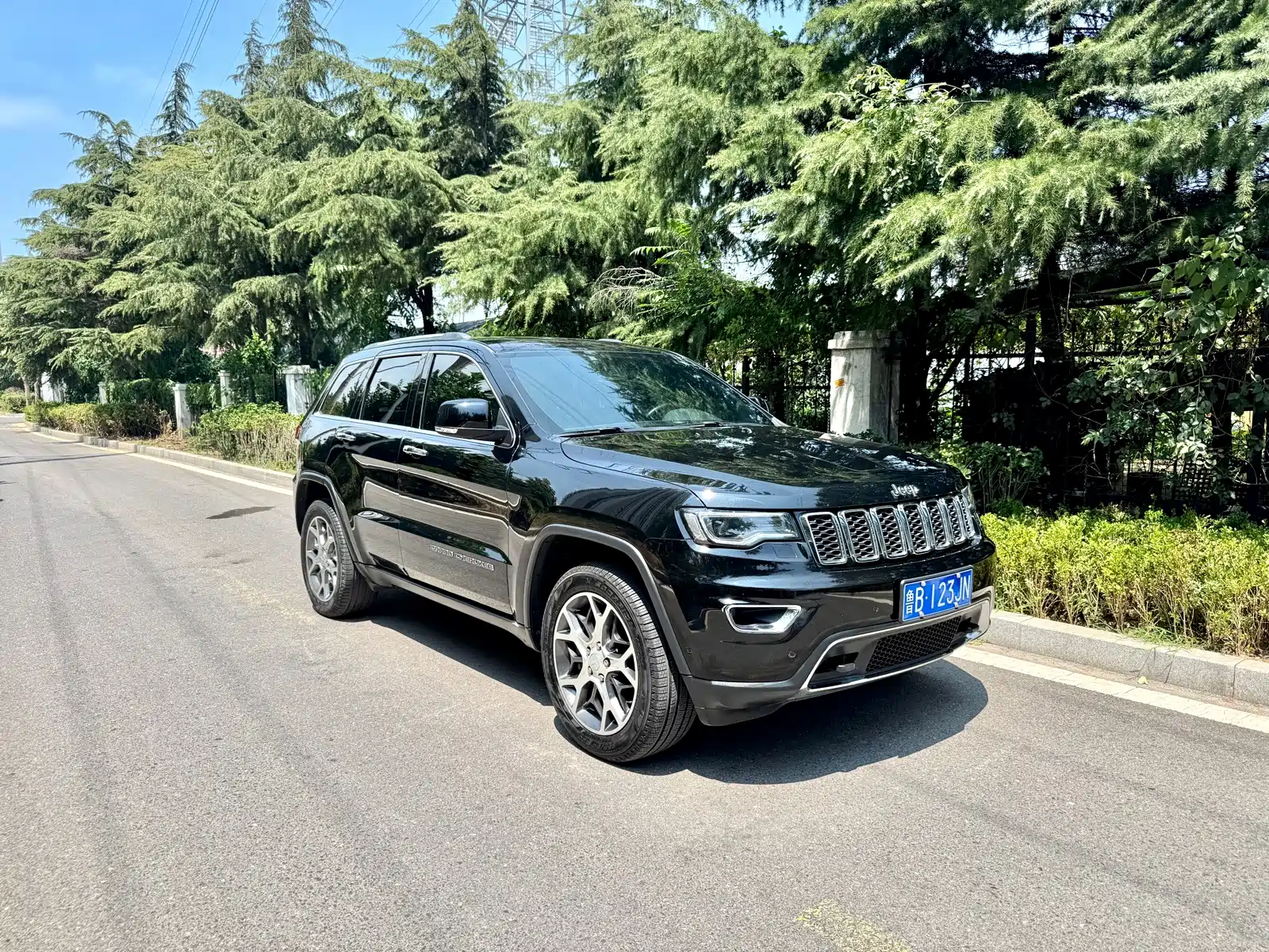 صورة 5 - Jeep Grand Cherokee (Import)