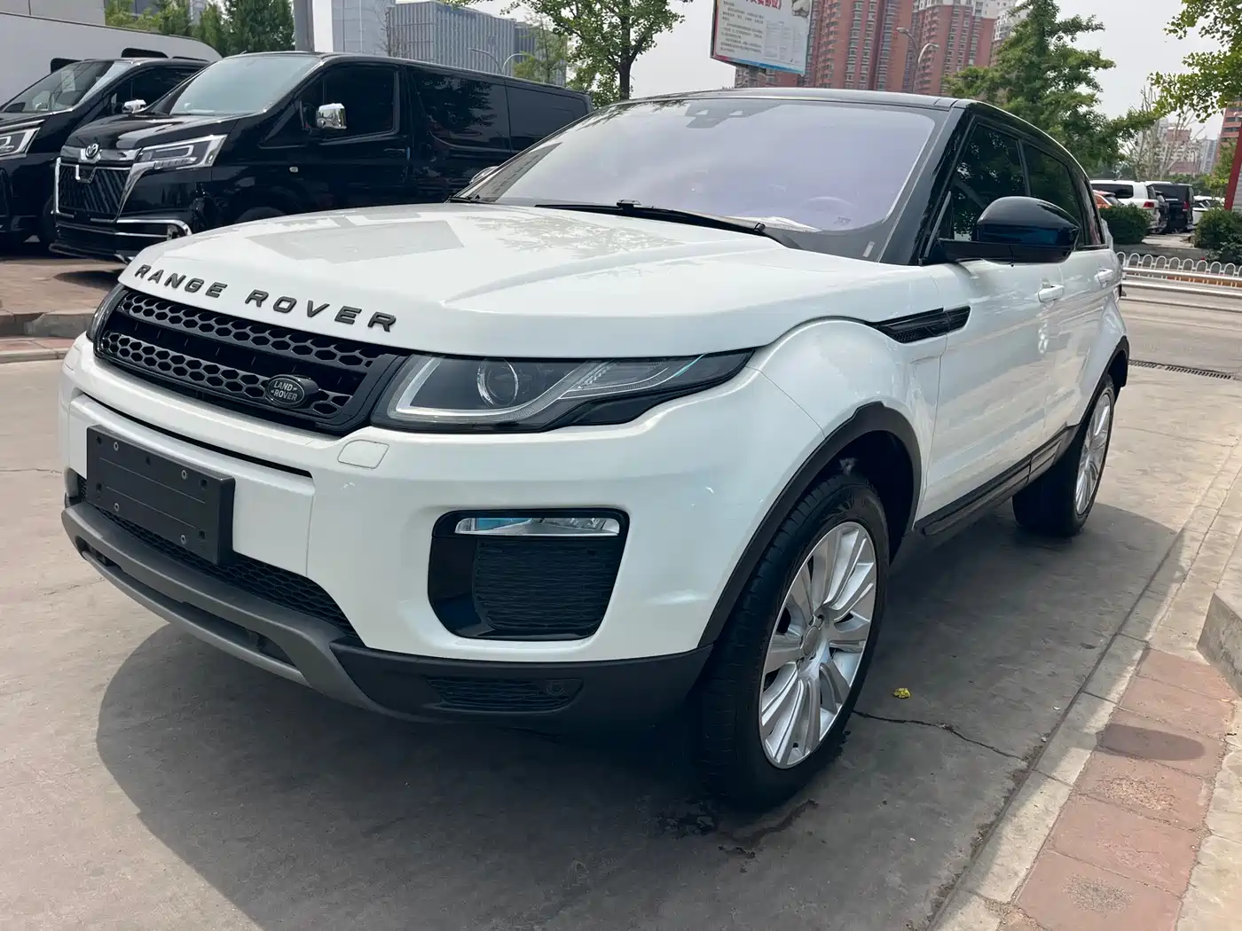 Land Rover Range Rover Evoque 2016 2.0T SE ZhiYao